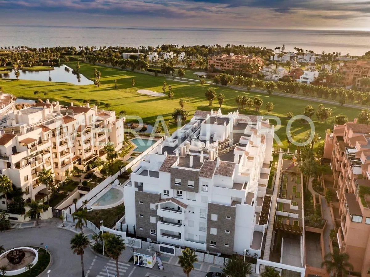 Apartment Playa Granada, Piso En Urbanizacion Nueva 6 Pax Beach, Golf, Ski,Sun Motril