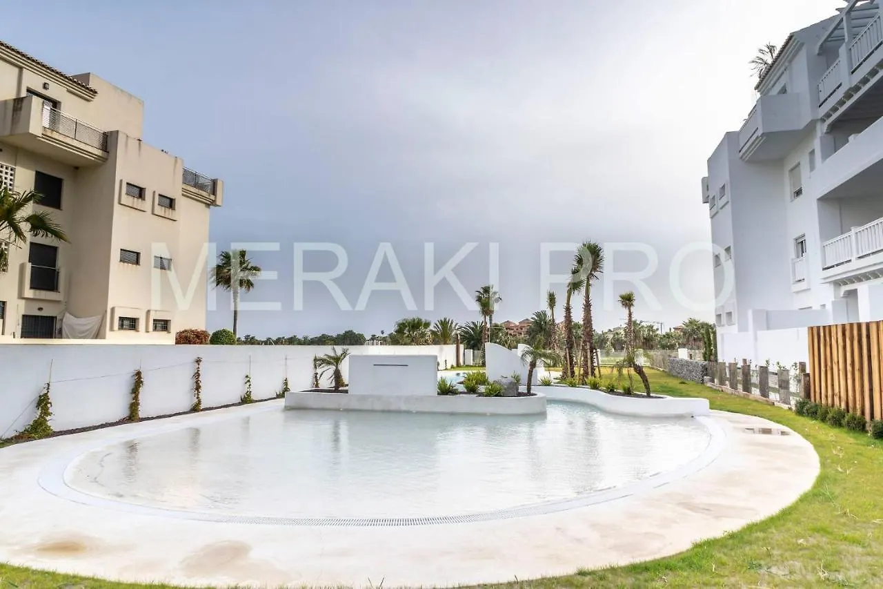 Playa Granada, Piso En Urbanizacion Nueva 6 Pax Beach, Golf, Ski,Sun 莫特里尔
